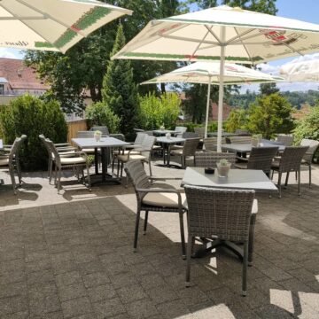 Sofortige Übernahme möglich!
– Neuwertiges Restaurant mit Gartenterrasse in Bingen, 72511 Bingen, Restaurant