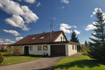 Freistehendes Einfamilienhaus mit Garten und Garage, 88287 Grünkraut, Einfamilienhaus