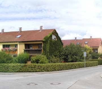 Großes REH mit Garten, Garage und Stellplatz, 88250 Weingarten, Reihenhaus