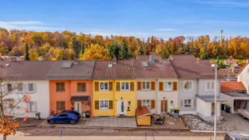 Ravensburg – Stadtnahe Halbhöhenlage Charmantes Reihenmittelhaus mit idyllischem Gartengrundstück, 88212 Ravensburg, Reihenmittelhaus