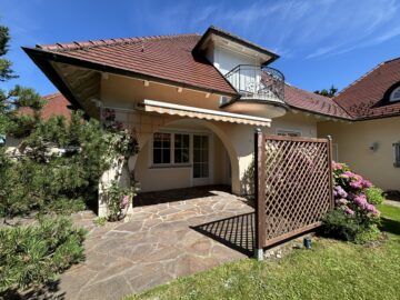 Wohntraum in Vogt – Haushälfte (4,5 Zimmer) mit weitläufigem Gartengrundstück, 88264 Vogt, Doppelhaushälfte