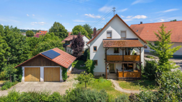 2-Familienhaus mit großzügigem Gartengrundstück in Fleischwangen, 88373 Fleischwangen, Mehrfamilienhaus