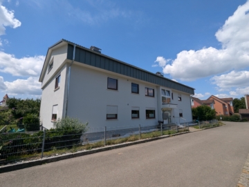 Ravensburg – Obereschach Großzügige 4,5-Zimmer-Eigentumswohnung in ruhiger Ortsrandlage, 88214 Ravensburg, Etagenwohnung